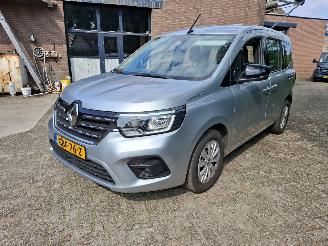 krockskadad bil auto Renault Kangoo New Kangoo 95pk 15dci 5places 39000km  incl e2000bpm en btw 2022/1