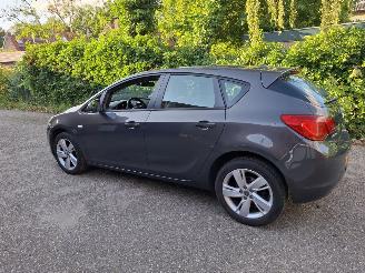 Opel Astra Astra 1.4  sport VERKOCHT Apk 2027 inruiler 167000km picture 11