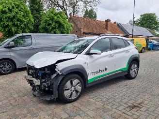 uszkodzony samochody osobowe Hyundai Kona EV 64kWh Premium Sky 2020/12