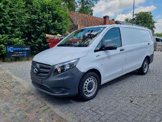 krockskadad bil auto Mercedes Vito Evito 112 66KWH Airco Navi Stoelverw 2023/10