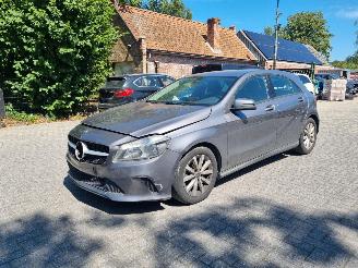 damaged passenger cars Mercedes A-klasse 180d Airco Navi Camera 2017/8