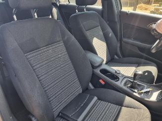Mercedes A-klasse 180d Airco Navi Camera picture 14