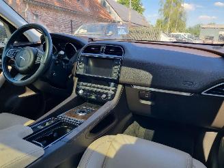 Jaguar F-Pace 20d Aut. AWD Prestige Pano picture 11