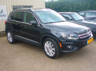 damaged passenger cars Volkswagen Tiguan 2.0 TSI 2012/2