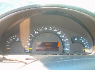 Mercedes C-klasse 200 cdi picture 12