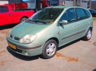 škoda osobní automobily Renault Scenic  2002/1
