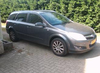 Vaurioauto  passenger cars Opel Astra  2009/1