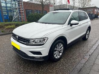 Avarii autoturisme Volkswagen Tiguan 1.4 TSI ACT/PANO/LEDER/CAMERA/TREKHAAK/VOL 2016/11