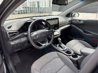 Hyundai Ioniq 1.6 GDI FACELIFT | CAMERA | XENON-LED | AMBIENT LIGHT | CRUISE CONTROL picture 7