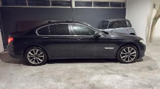 BMW 7-serie 730d/PANO/MEMORY/HEAD-UP/VENTILATIE/4xSTOELVERW./XENON-LED/FULL-ASSIST/TREKHAAK/VOL! picture 4