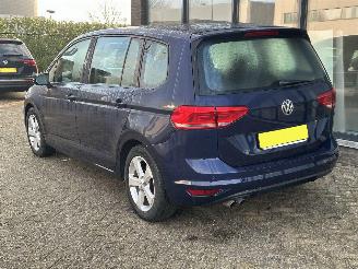 Volkswagen Touran 1.4 TSI MFS/PDC/CLIMA SCHADEVRIJ! picture 3