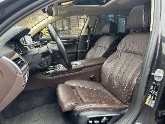 BMW 7-serie 740e LWB i-Performance / Full Options SCHADEVRIJ/ DAMAGED FREE/UNFALL FREI ! picture 13