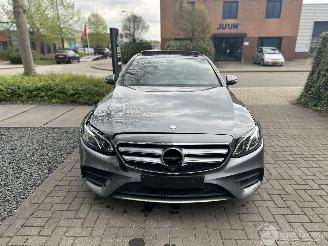 skadebil auto Mercedes E-klasse 200 AMG PANO/LED/19INCH 2016/11