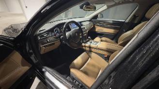 BMW 7-serie 730d/PANO/MEMORY/HEAD-UP/VENTILATIE/4xSTOELVERW./XENON-LED/FULL-ASSIST/TREKHAAK/VOL! picture 8
