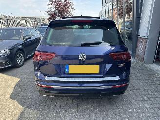 Volkswagen Tiguan 2.0TDI 4-MOTION FULL R-LINE DAMAGE FREE / ALL OPTIONS PANO/SIDE ASSIST/KEYLESS/DYNAUDIO/360CAM picture 4