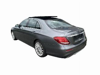 Voiture accidenté Mercedes E-klasse 200 AMG PANO/LED/19INCH 2016/11