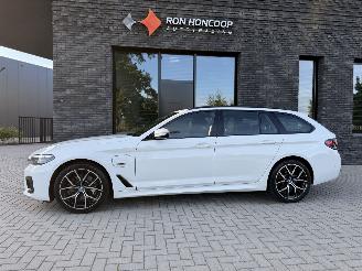 skadebil auto BMW 5-serie 530e Touring 292PK Steptronic M-Sport 2022/3