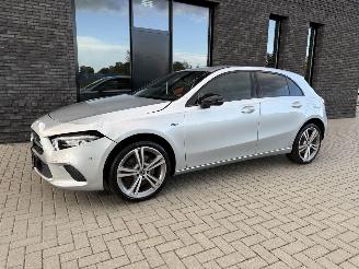Mercedes A-klasse A250e 218PK 8G-DCT Aut. Premium Plus picture 2