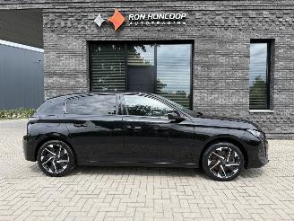Vaurioauto  passenger cars Peugeot 308 1.6 Hybrid PHEV 180PK EAT8 Allure 2022/2