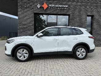 Schadeauto Volkswagen Tiguan NEW! 1.5 eHybrid PHEV 204PK DSG Edition 2025/11