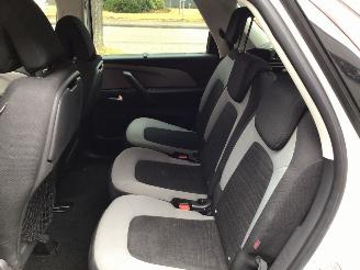 Citroën C4 PICASSO 2.0 blueHDI INTENSIVE lichte rijbare schade picture 8