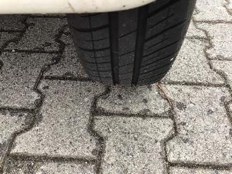 Peugeot 107 1.0 -12V SUBLIME zeer lichte schade weinig km met airco picture 13