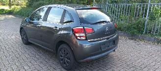Citroën C3 1.2 Benzine 82pk Airconditioning CruiseControl Leren-Stuurwiel Mistlampen Led-Dagrijverlichting 4x elektrische ruiten Radio Multikleuren display MirrorLink Apple CarPlay mistlampen Parkeersensoren picture 7