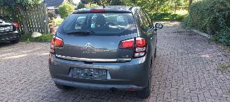 Citroën C3 1.2 Benzine 82pk Airconditioning CruiseControl Leren-Stuurwiel Mistlampen Led-Dagrijverlichting 4x elektrische ruiten Radio Multikleuren display MirrorLink Apple CarPlay mistlampen Parkeersensoren picture 6