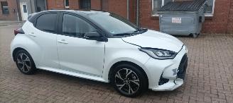 Coche accidentado Toyota Yaris Bj:11-2024 Facelift hybrid 2024/11