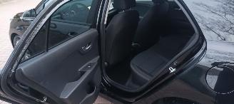 Kia Rio Bj:11-2019 1.4-16v Automaat Navi Climatecontrol Stoelverwarming Lichtautomaat Led-Koplampen 4xelek ramen Privacyglas Stuurwiel met verwarming picture 18