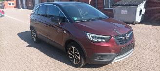 Vaurioauto  passenger cars Opel Crossland 1.2-Turbo Automatik Navigatie Climatecontrol CruiseControl Leren-Stuurwiel Regensensor Lichtautomaat Privacyglas Led-Koplampen Half-Leren bekleding Stoelverwarming Trekhaak Mistlampen 2018/4