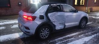 Volkswagen T-Roc 1.5-TSI 150pk R-Line Design Navi Full-Led koplampen Led achterlichten Climatecontrol CruiseControl Stoelverwarming Lichtautomaat Privacyglas picture 6