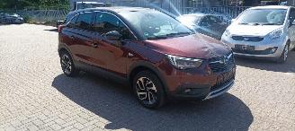 Opel Crossland Innovation uitvoering 1.2-turbo 110pk Automaat Navi Led koplampen led achterlichten leder Privacy glas stoelverwarming stuurwiel verwarming voorruit verwarming Trekhaak 16-inch hoogglans velgen Parkeersensoren voor en achter picture 2