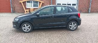 Volkswagen Polo 1.4 TDI DPF Euro6 Climatecontrol frontradar Regensensor leren stuurwiel mistlampen Elektrische ramen Elektrische-spiegels met verwarming Centrale vergrendeling met afstandsbediening Start-Stop systeem 15-inch velgen picture 3