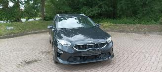 Kia Ceed 1.6 CRDI 136pk Navi Led koplampen Leder Sportstoelen-Memory  Climatecontrol Elektrische achterklep Achteruitrijcamera Led-Achterlichten CruiseControl 4xStoelverwarming Lichtautomaat picture 13