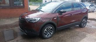 Schadeauto Opel Crossland Bj 4-2018 1.2 Automaat Navi Led Climatecontrol CruiseControl Stoelverwarming Lichtautomaat Privacyglas Regensensor Trekhaak Parkeersensoren 2018/4