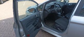 Ford Fiesta Bj 6-2016 1.5-TDCI euro6 Airconditioning Led verlichting Parkeersensoren Stoelverwarming leren stuurwiel picture 18