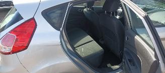 Ford Fiesta Bj 6-2016 1.5-TDCI euro6 Airconditioning Led verlichting Parkeersensoren Stoelverwarming leren stuurwiel picture 14