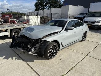 Schadeauto BMW i4 eDrive High Executive 84- kWh-LEDER-NAVI-CAMERA-SCHUIFDAK 2022/12