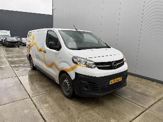 Voiture accidenté Opel Vivaro VIVARO-E  136 PK L3H1 EDITION NAVI-PDC 2023/1