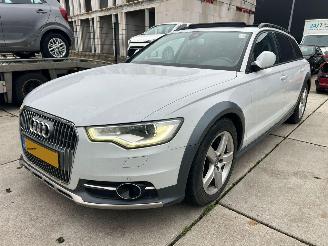 Vaurioauto  passenger cars Audi A6 allroad ALLROAD 3.0 TDI Premium Edition -PANO-PDC-LEDER-NAVI 2014/7