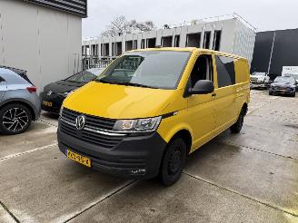 damaged passenger cars Volkswagen Transporter 2.0 TDI DC 110 KW AUTOMAAT L2H1-PDC-NAVI-CLIMA 2023/7