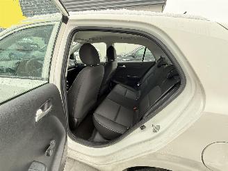 Kia Picanto 1.0 DPI Comfortline picture 9