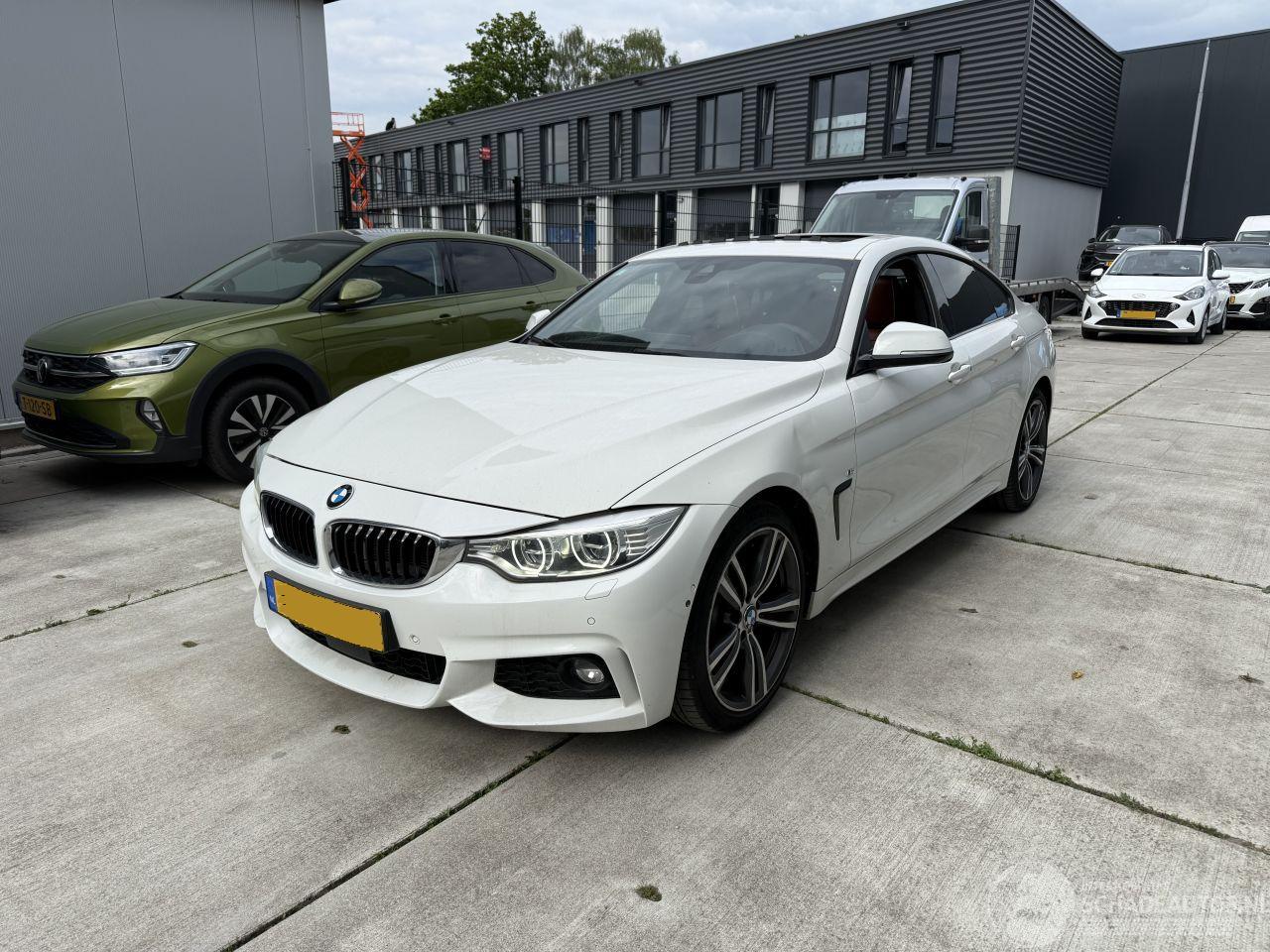 BMW 4-serie 428i xDrive High Executive-LEDER-SCHUIFDAK-NAVI-CAMERA