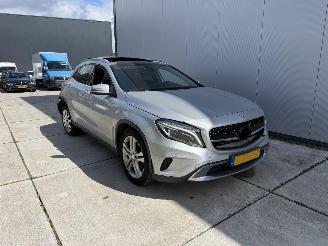 Mercedes GLA 200d PRESTIGE AUTOMAAT-PANO-NAVI-PDC picture 2
