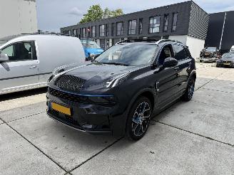 krockskadad bil auto Lynk & Co 01 1.5 PHEV -PANO-360 CAMERA-NAVI-PDC 2023/2