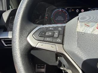 Volkswagen Golf 1.5 eHYBRID 50 EDITION -HUD-CAMERA-NAVI picture 24