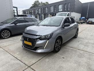 Auto incidentate Peugeot 208 1.2 PureTech Allure Pack AUTOMAAT - NIEUWE DISTRIBUTIE - NAVI - CAMERA - LED 2022/7