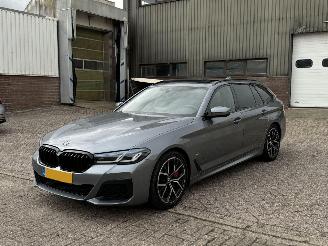 Voiture accidenté BMW 5-serie 530D 286Pk M-Pakket High Executive Pano 2020/9