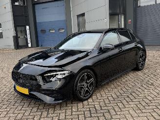 uszkodzony samochody osobowe Mercedes A-klasse 180 AMG Pakket Facelift! NAP Nederlandse Auto 2023/4